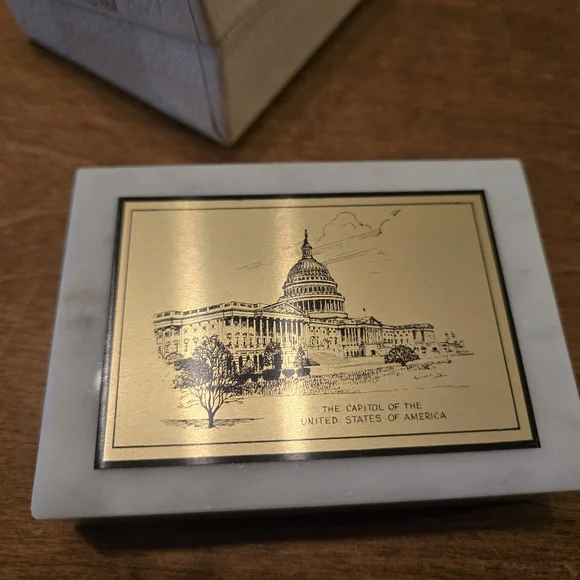 United States Capital Building Paper Weight Marble with Metal plate,  vintage - Picture 2 of 7